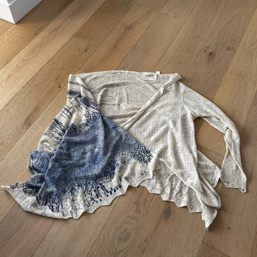 Anthropologie Angel Of The North Cream and Blue Wrap S/M